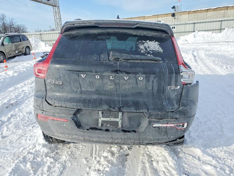 Photo 6 from auction – 2021 VOLVO XC40 T5 R- with VIN YV4162UM8M2441071