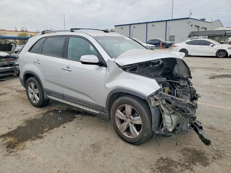 Photo 4 from auction – 2012 KIA SORENTO with VIN 5XYKU3A67CG302448
