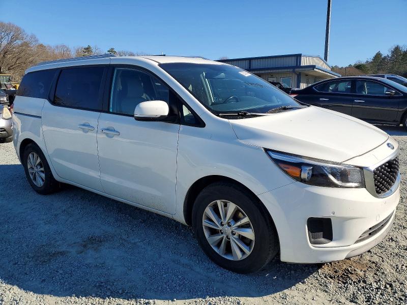 Photo 4 from auction – 2017 KIA SEDONA LX with VIN KNDMB5C10H6293596
