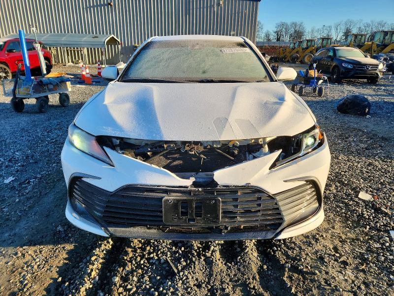 Photo 5 from auction – 2022 TOYOTA CAMRY with VIN 4T1C11AK3NU681668