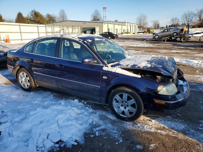 Photo 4 from auction – 2002 VOLKSWAGEN PASSAT with VIN WVWRH63B52P030427