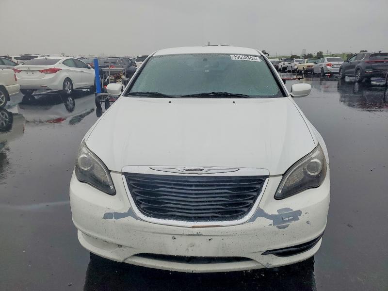 Photo 5 from auction – 2013 CHRYSLER 200 LIMITE with VIN 1C3CCBCG4DN579046