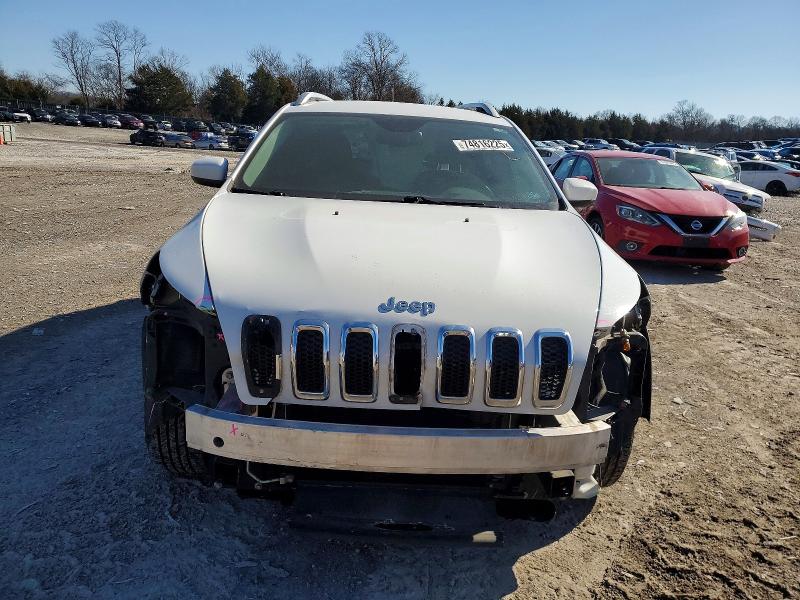 Photo 5 from auction – 2017 JEEP CHEROKEE with VIN 1C4PJLCB2HW508120