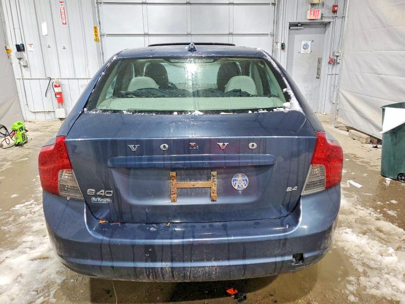 Photo 6 from auction – 2010 VOLVO S40 2.4I with VIN YV1390MS8A2496020