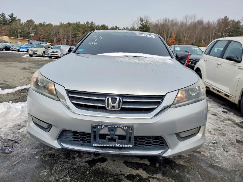 Photo 5 from auction – 2015 HONDA ACCORD SPO with VIN 1HGCR2F53FA092551