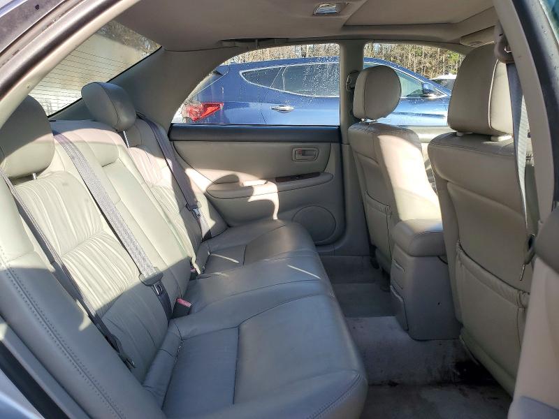 Photo 10 from auction – 2001 LEXUS ES 300 with VIN JT8BF28GX10329518