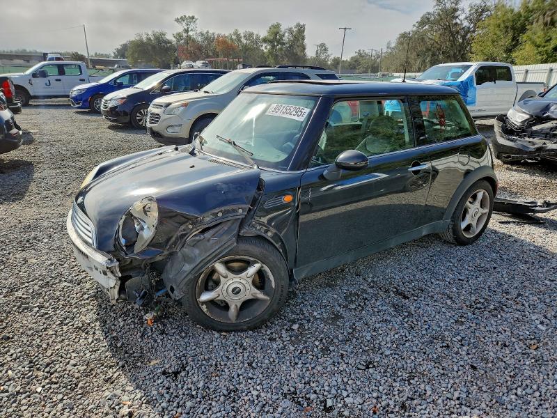 MINI COOPER 2004 with VIN WMWRC33494TC55507 - Photo from auction