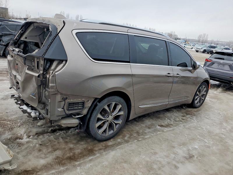 Photo 3 from auction – 2017 CHRYSLER PACIFICA with VIN 2C4RC1GG5HR817425