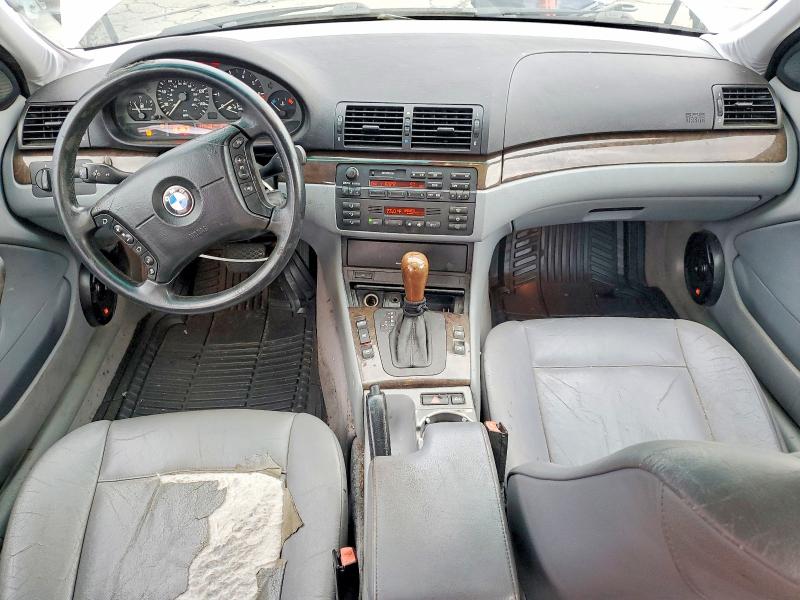 Photo 8 from auction – 2001 BMW 325 with VIN WBAAV33441FU88483