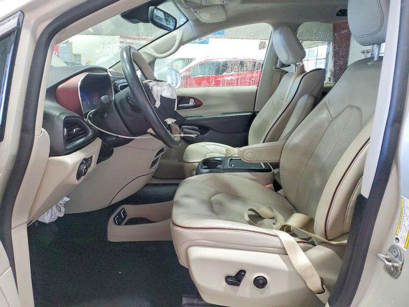 Photo 7 from auction – 2020 CHRYSLER PACIFICA L with VIN 2C4RC1GG4LR127691
