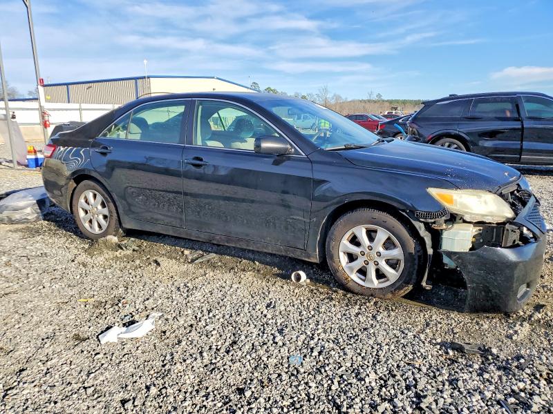 Снимка 4 от търг – 2011 TOYOTA CAMRY с VIN 4T1BF3EK3BU203636