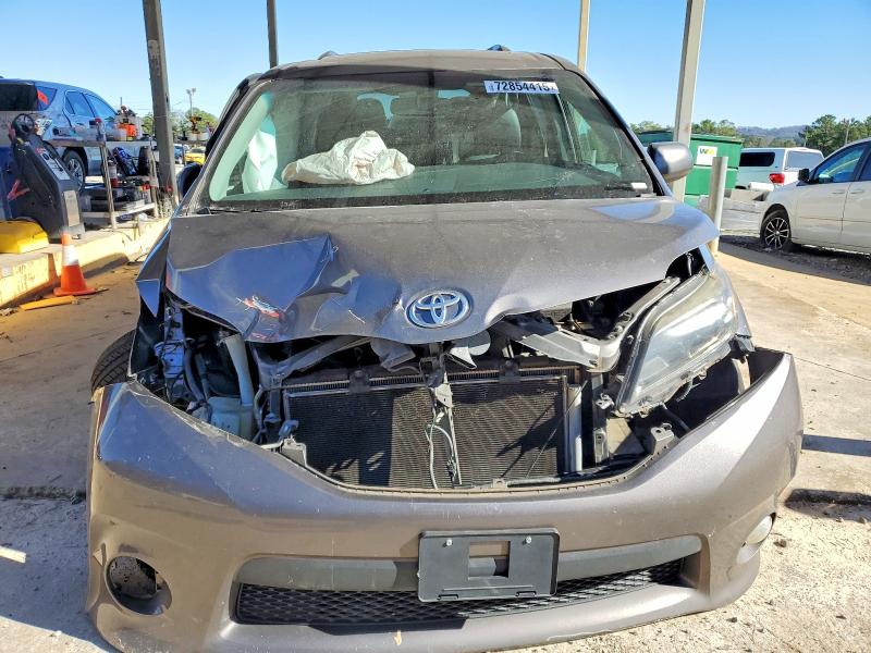 Photo 5 from auction – 2016 TOYOTA SIENNA SE with VIN 5TDXK3DC7GS763820