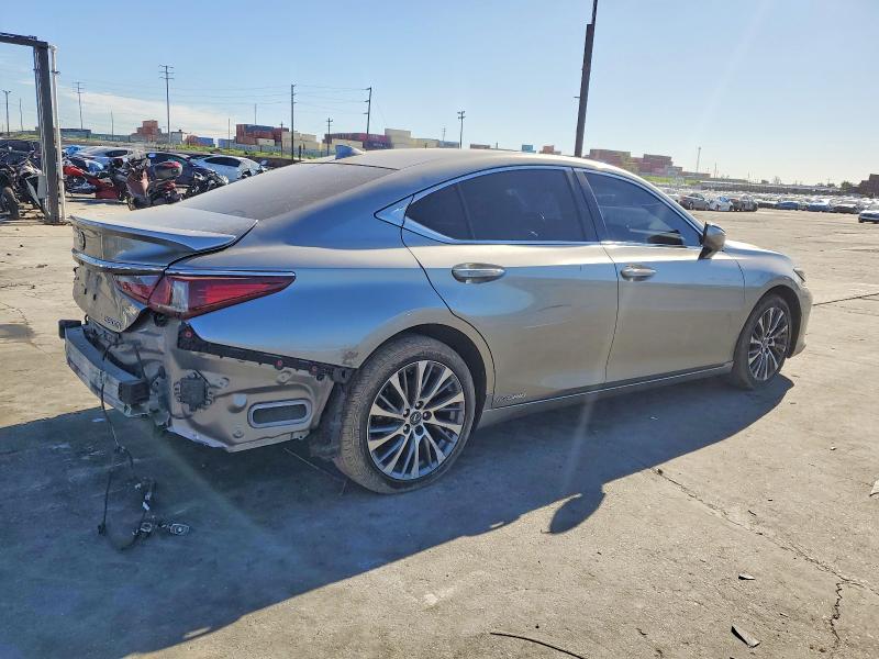 Photo 3 from auction – 2019 LEXUS ES with VIN JTHB21B11K2006703