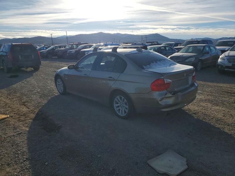 Photo 2 from auction – 2006 BMW 325 XI with VIN WBAVD13516KV06146