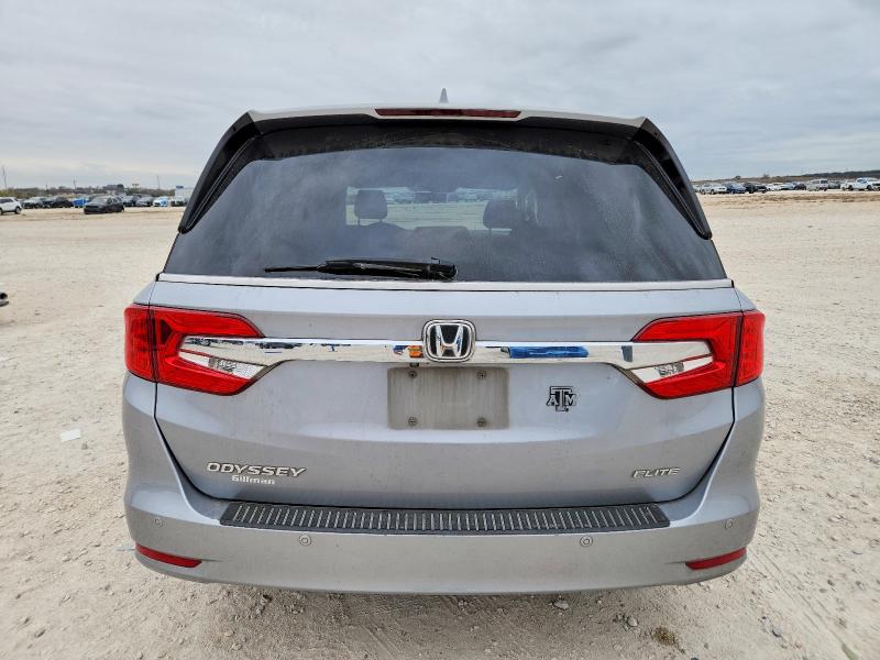 Photo 6 from auction – 2018 HONDA ODYSSEY with VIN 5FNRL6H95JB045474