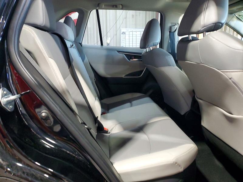Photo 11 from auction – 2019 TOYOTA RAV4 LIMIT with VIN JTMDWRFV7KD034701