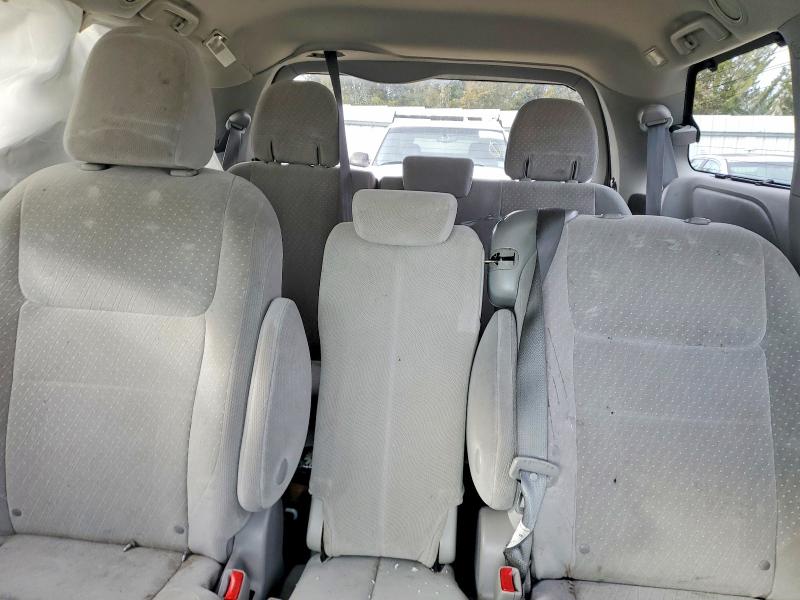 Photo 10 from auction – 2018 TOYOTA SIENNA LE with VIN 5TDKZ3DC7JS935292