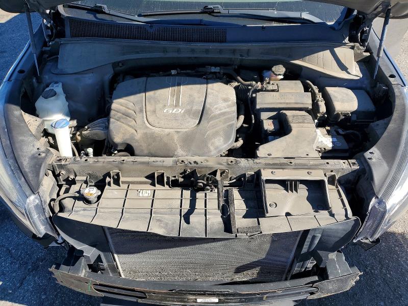 Photo 12 from auction – 2017 KIA SORENTO SX with VIN 5XYPKDA56HG320598