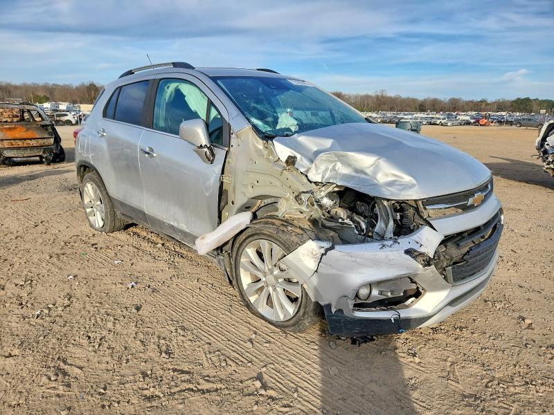 Photo 4 from auction – 2018 CHEVROLET TRAX with VIN 3GNCJMSBXJL199411