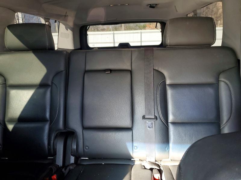 Photo 10 from auction – 2018 CHEVROLET SUBURBAN C with VIN 1GNSCHKC8JR102401
