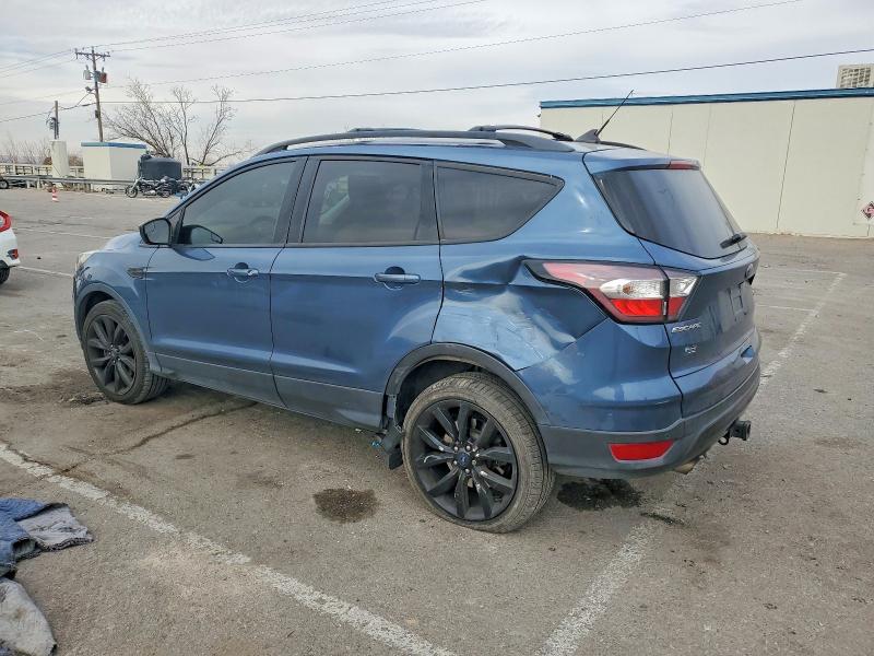 Photo 2 from auction – 2018 FORD ESCAPE with VIN 1FMCU9HD7JUC48443