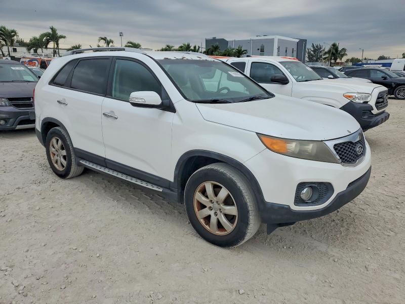 Photo 4 from auction – 2011 KIA SORENTO EX with VIN 5XYKU4A18BG183852