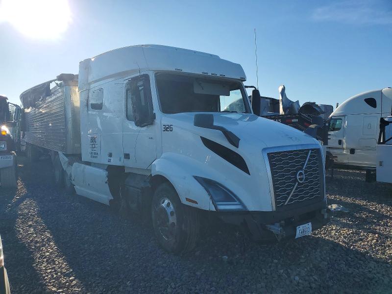 2019 VOLVO VN