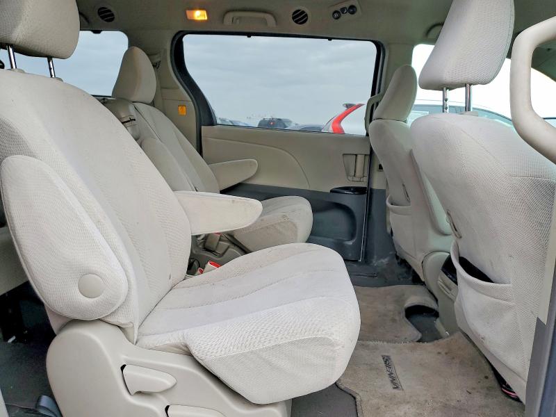 Photo 11 from auction – 2012 TOYOTA SIENNA LE with VIN 5TDKK3DC9CS206363