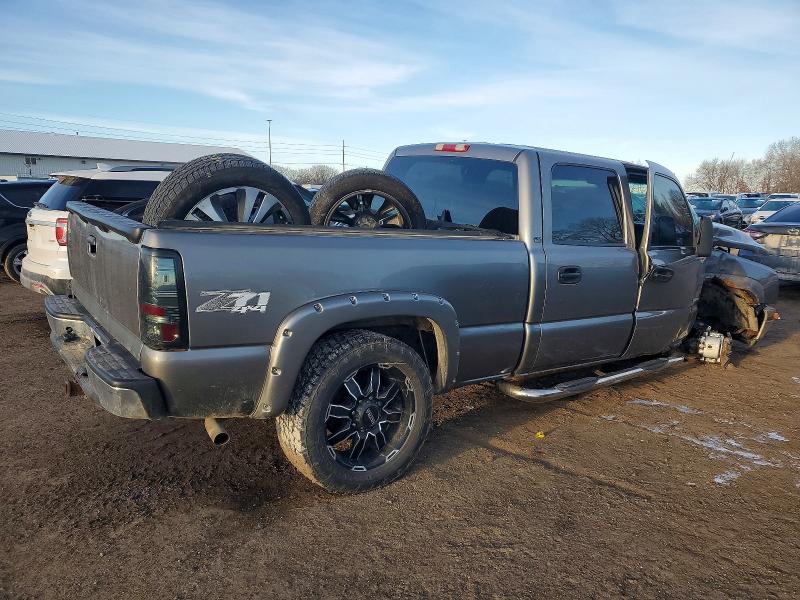 Foto 3 de la subasta – 2005 CHEVROLET SILVERADO con VIN 1GCEK19B05E269989