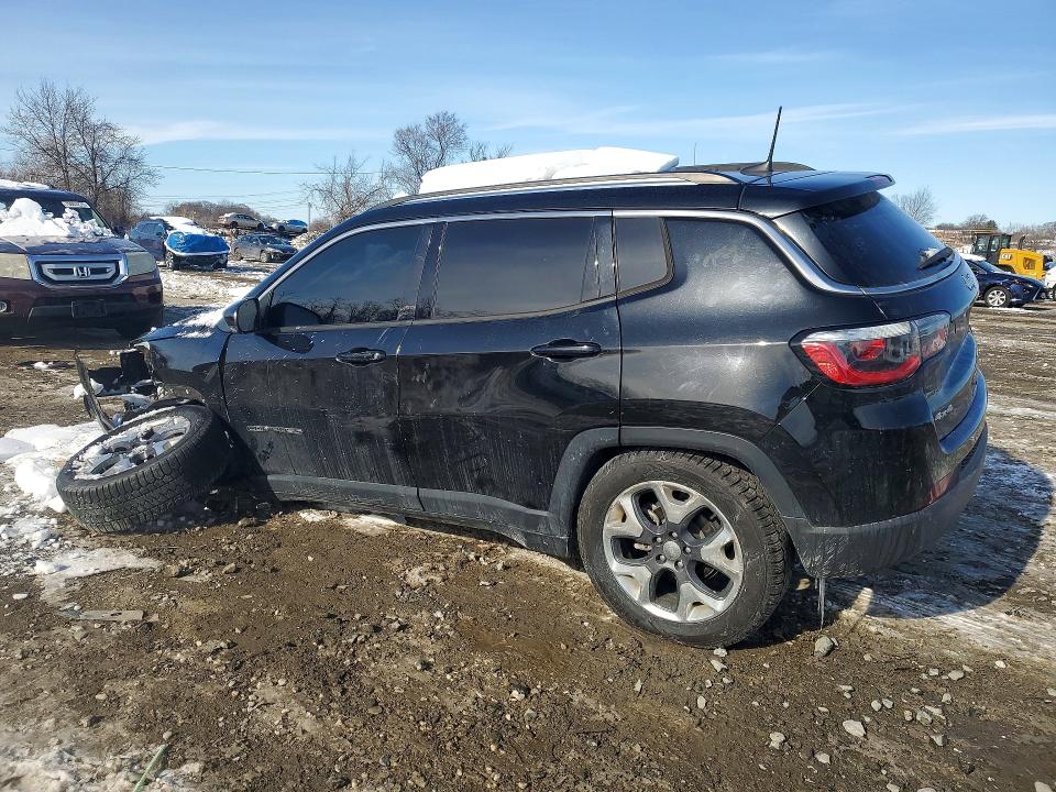 Photo 2 from auction – 2018 JEEP COMPASS with VIN 3C4NJDCB8JT333395