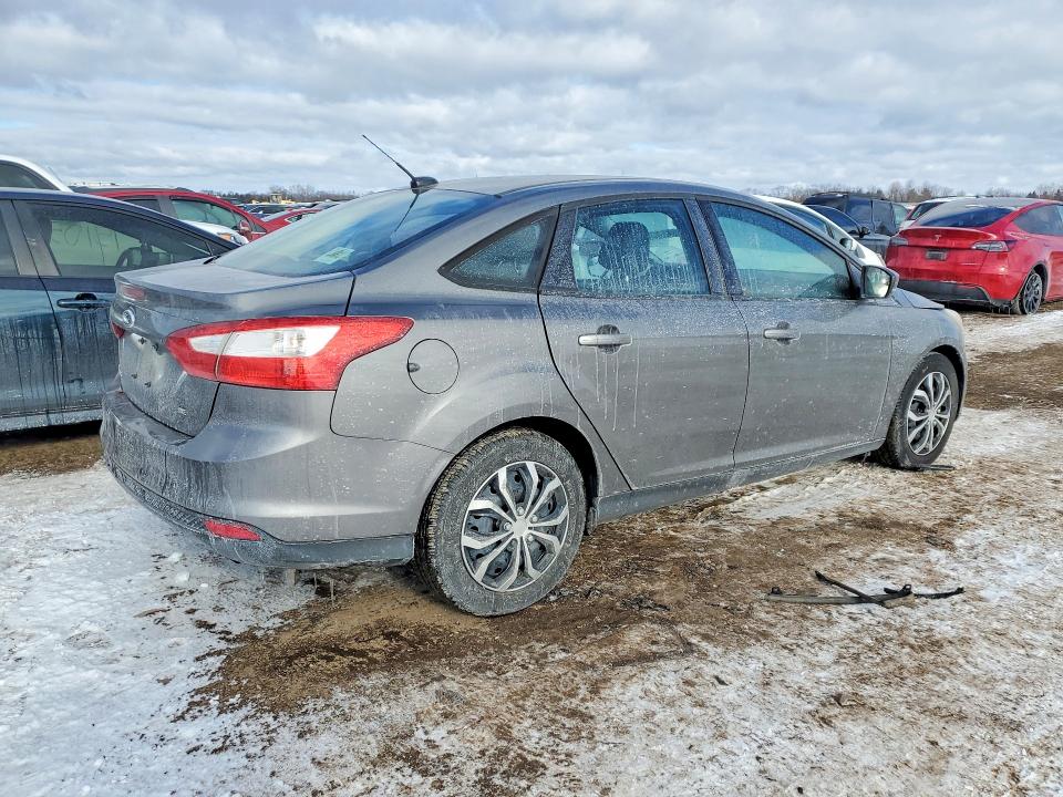 Photo 3 from auction – 2012 FORD FOCUS SE with VIN 1FAHP3F29CL324100