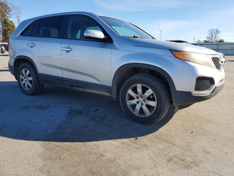 Photo 4 from auction – 2012 KIA SORENTO with VIN 5XYKT4A13CG213635