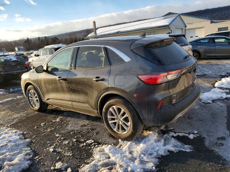 Photo 2 from auction – 2020 FORD ESCAPE with VIN 1FMCU9G67LUB86502