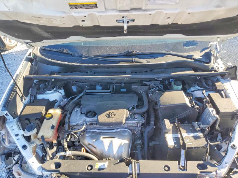Photo 12 from auction – 2017 TOYOTA RAV4 with VIN 2T3ZFREV3HW332634