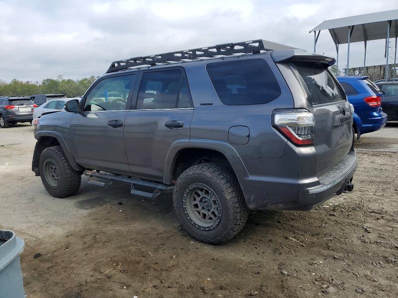 Photo 2 from auction – 2014 TOYOTA 4RUNNER SR with VIN JTEZU5JR5E5075692