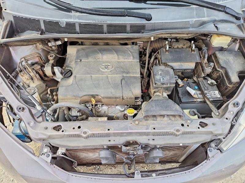 Photo 11 from auction – 2016 TOYOTA SIENNA with VIN 5TDKK3DC8GS732974