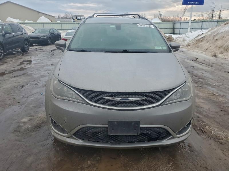 Photo 5 from auction – 2017 CHRYSLER PACIFICA T with VIN 2C4RC1EG3HR542446