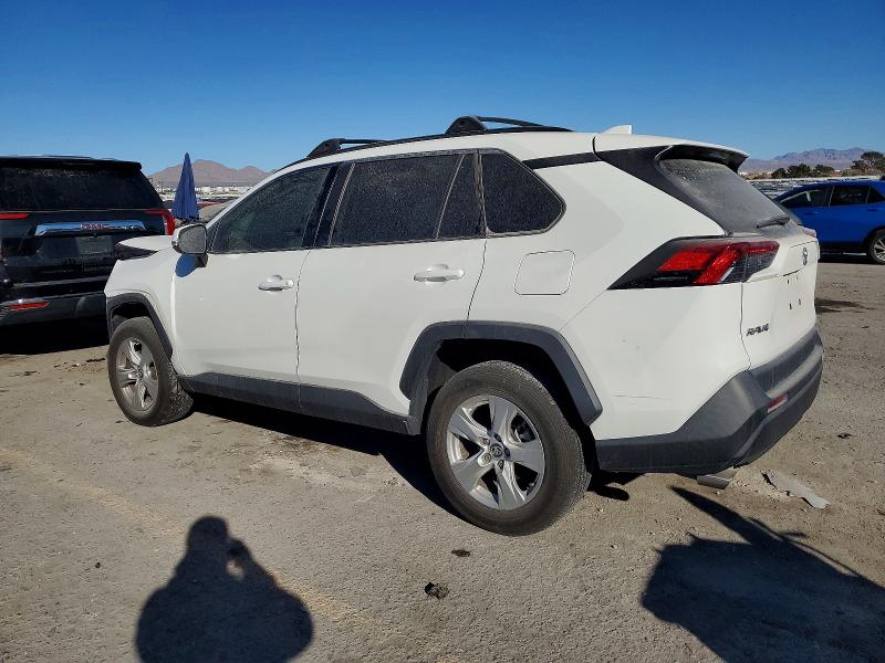 Photo 2 from auction – 2019 TOYOTA RAV4 XLE with VIN 2T3W1RFV8KW026018