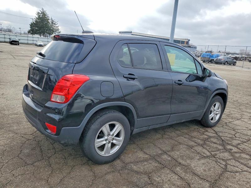 Photo 3 from auction – 2019 CHEVROLET TRAX LS with VIN 3GNCJKSB0KL382046