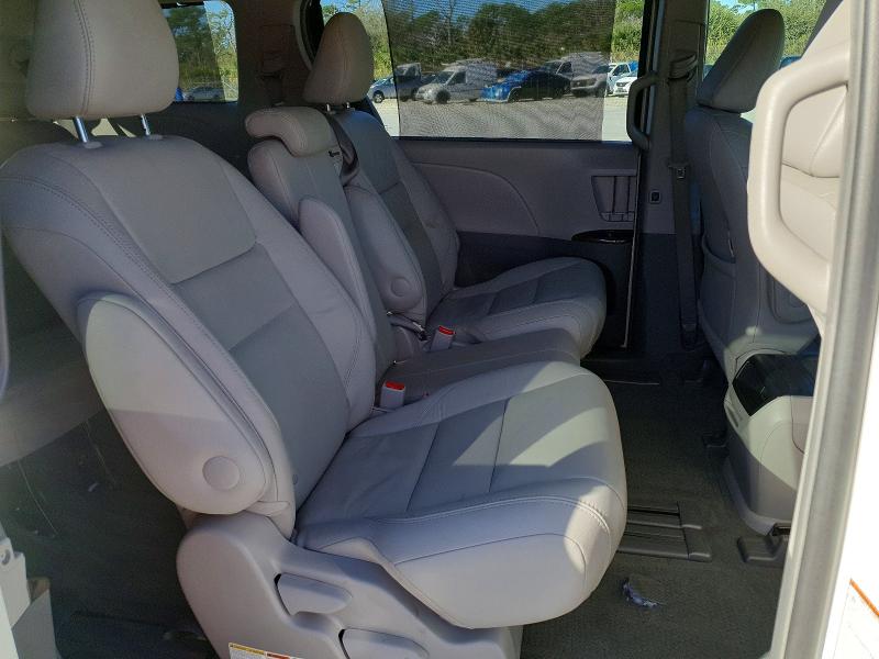 Photo 11 from auction – 2016 TOYOTA SIENNA XLE with VIN 5TDYK3DC0GS736625