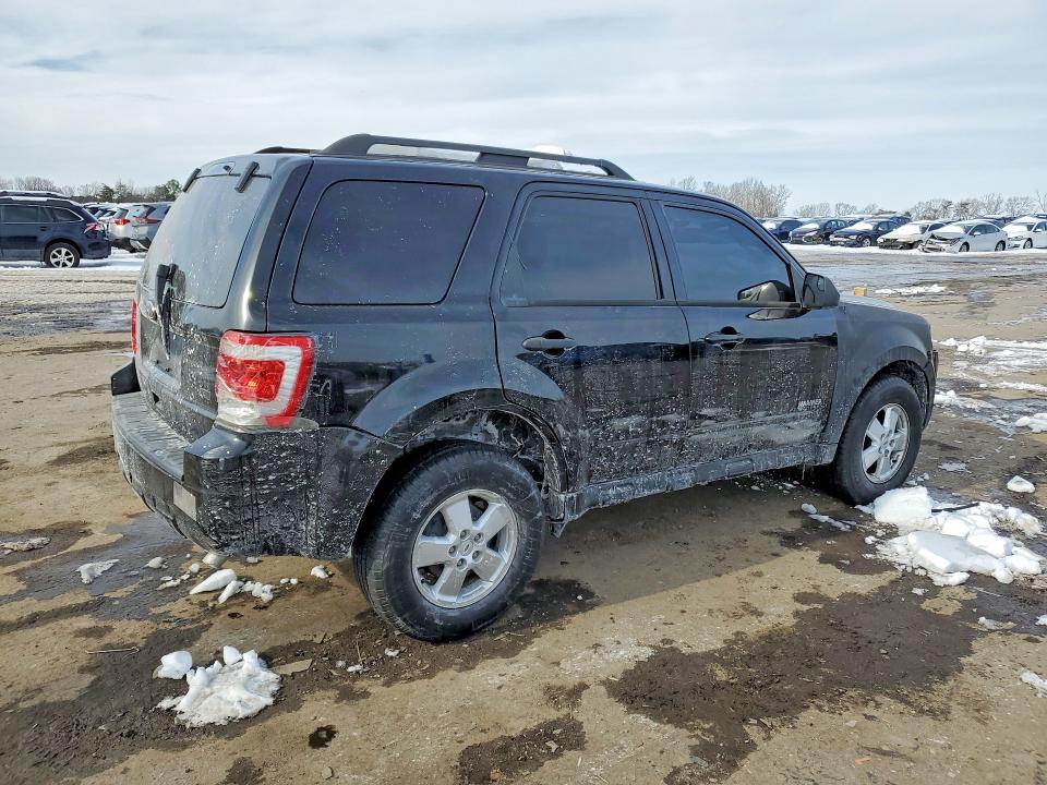 Photo 3 from auction – 2010 FORD ESCAPE XLT with VIN 1FMCU0DG9AKB20499