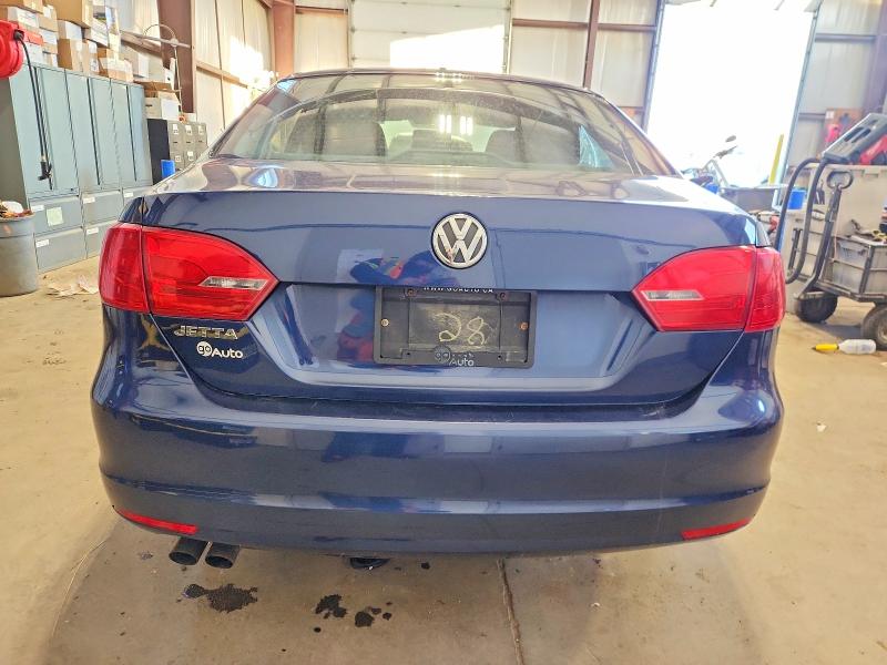 Photo 6 from auction – 2013 VOLKSWAGEN JETTA with VIN 3VW2K7AJ4DM262915