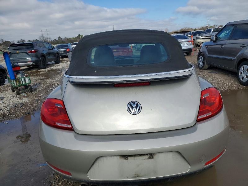 Photo 6 from auction – 2014 VOLKSWAGEN BEETLE with VIN 3VW507AT0EM815839