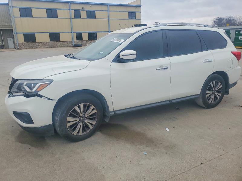 NISSAN PATHFINDER 2017 with VIN 5N1DR2MN8HC659622 - Photo from auction