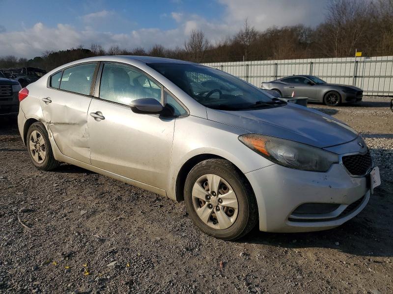 Фото 4 с аукциона – 2016 KIA FORTE LX с VIN KNAFK4A67G5515361