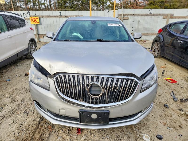 Photo 5 from auction – 2016 BUICK LACROSSE with VIN 1G4GA5G33GF230708