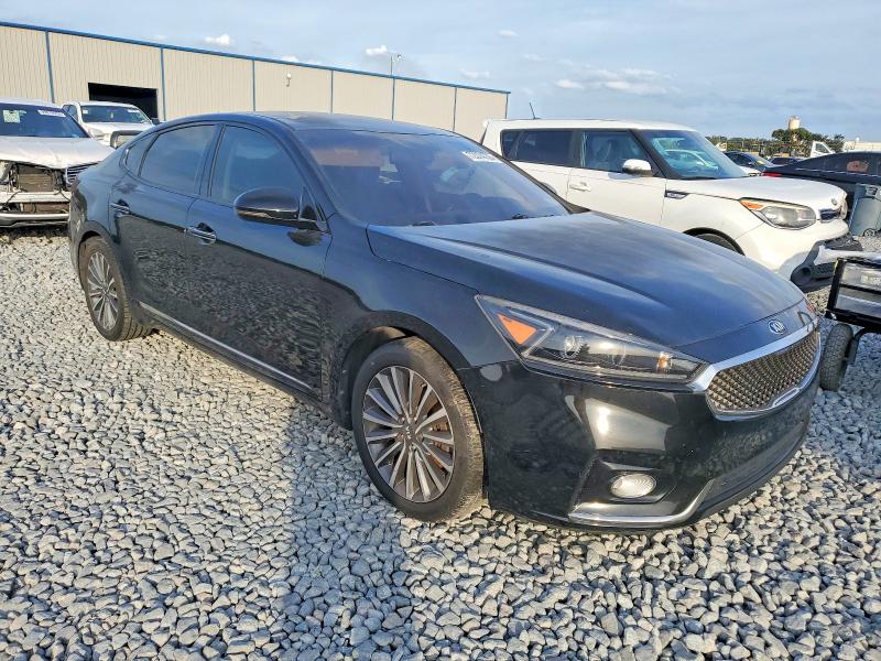 Photo 4 from auction – 2017 KIA CADENZA PR with VIN KNALB4J18H5041803