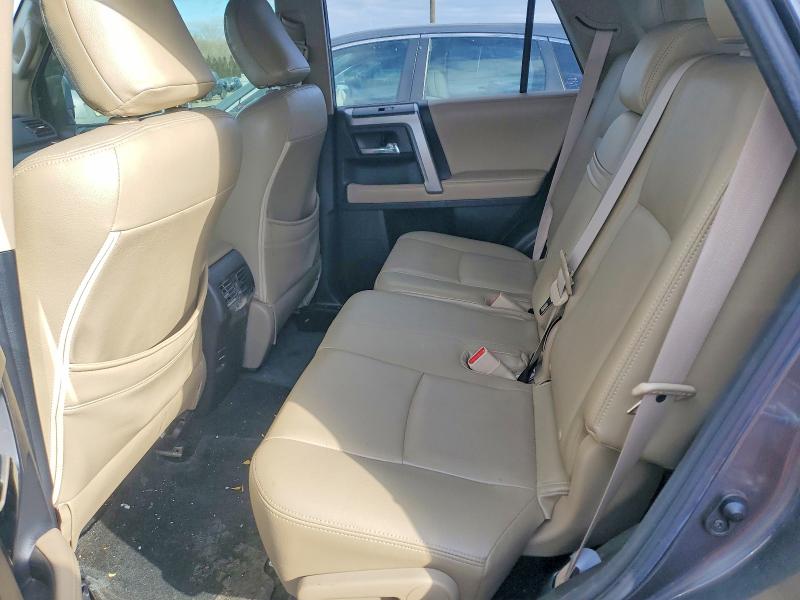 Photo 11 from auction – 2016 TOYOTA 4RUNNER SR with VIN JTEZU5JR2G5121238
