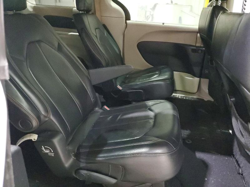 Photo 11 from auction – 2018 CHRYSLER PACIFICA T with VIN 2C4RC1BGXJR120846