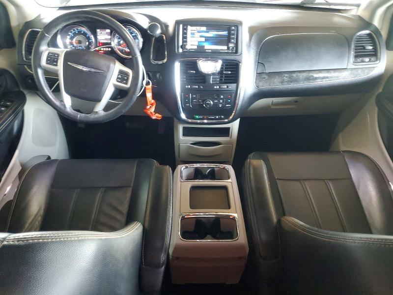 Photo 8 from auction – 2015 CHRYSLER TOWN & COU with VIN 2C4RC1BG2FR740047